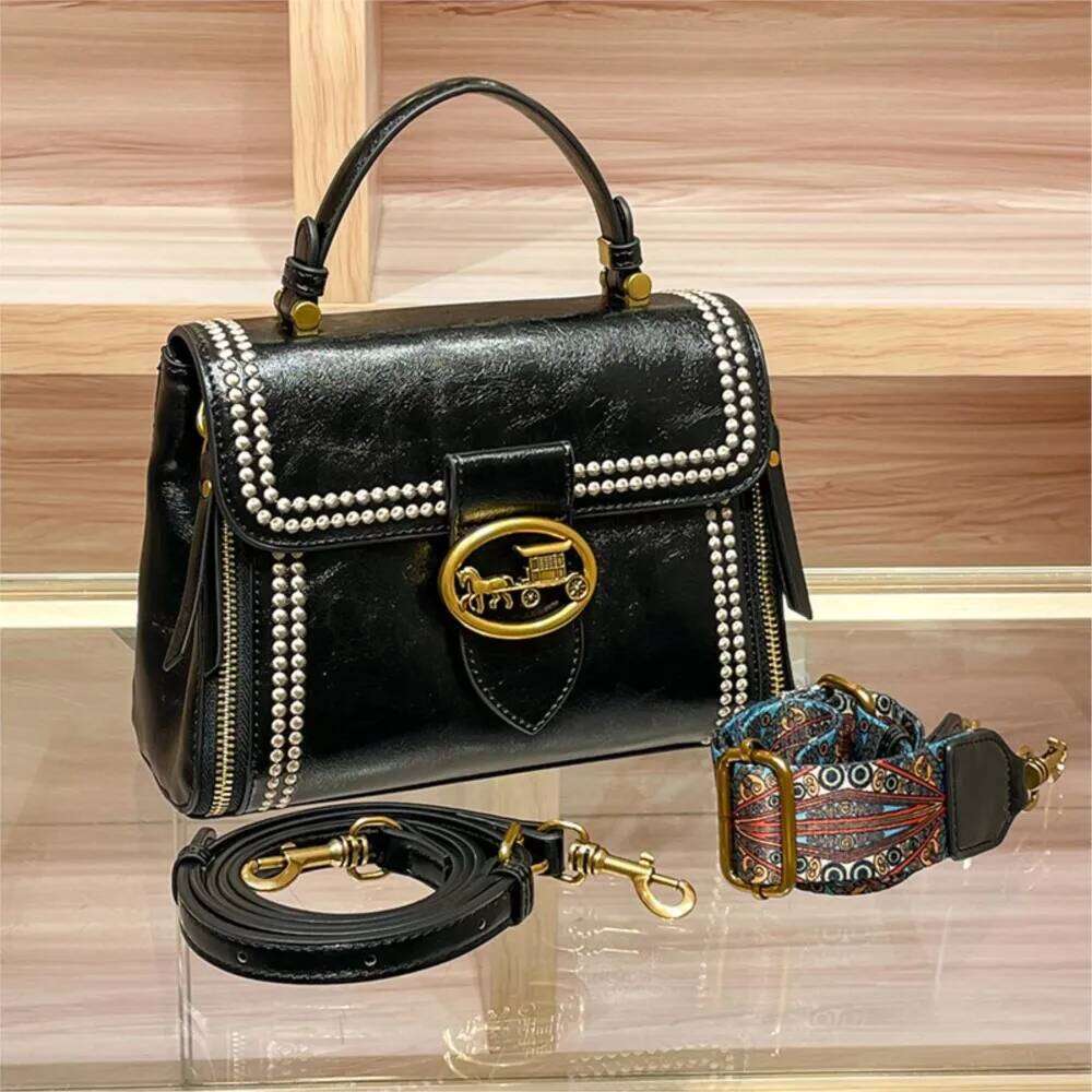 Women's handbag 2025 new autumn and winter high-end retro wide strap fashionable single shoulder crossbody small square