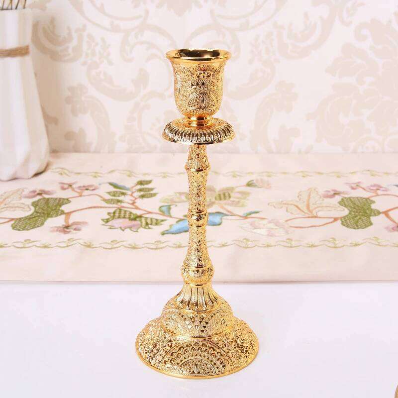 Small Gold Metal Wedding Candlestick European Candle Holder Table Candlelight Dinner Hotel Home Decor Anniversary Candelabrum Y260131