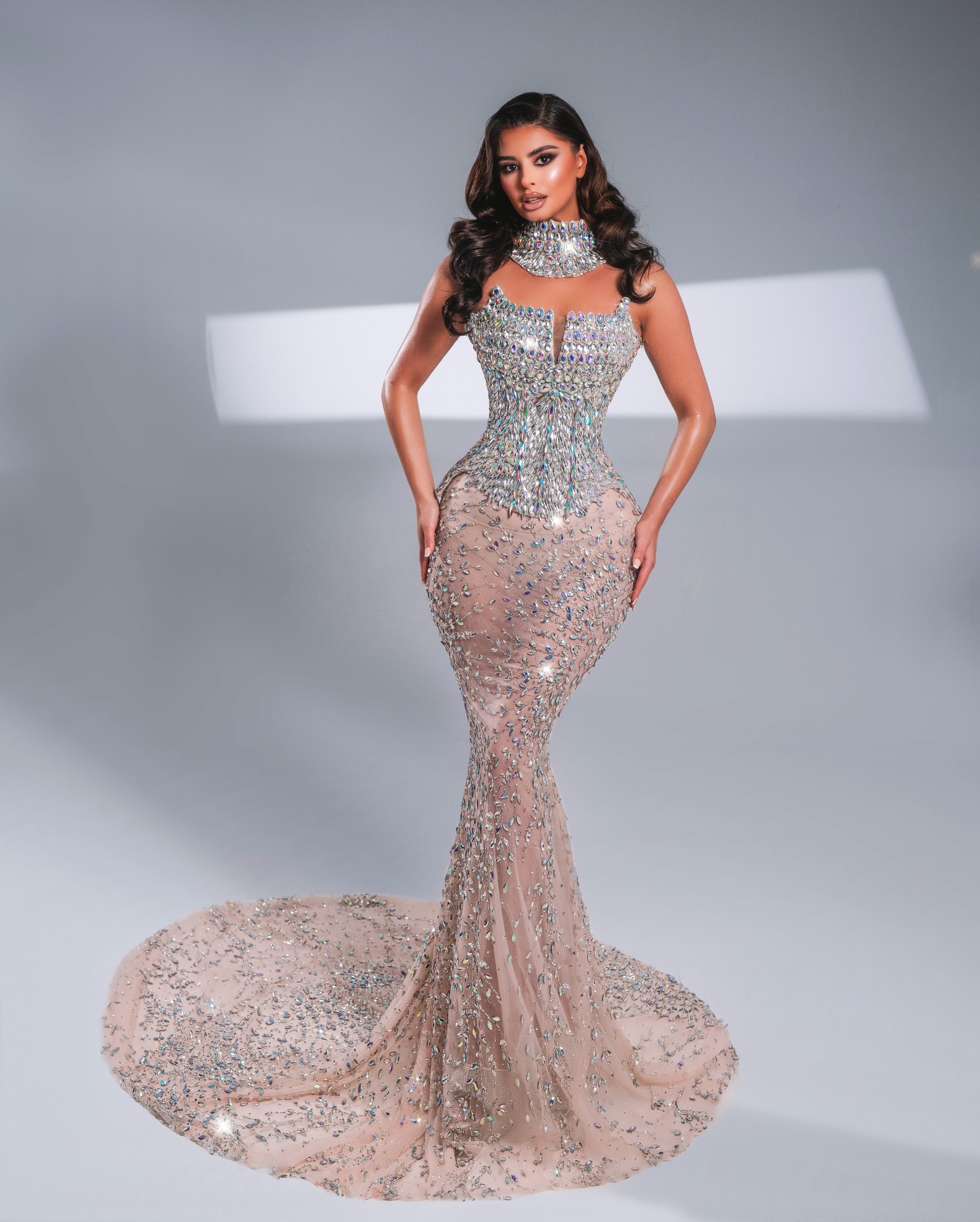 Sparkly Strapless Evening Dresses Crystal Beading Prom Dress Shiny Sleeveless Sweep Train Mermaid Party Gowns Vestidos De Noche Plus Size