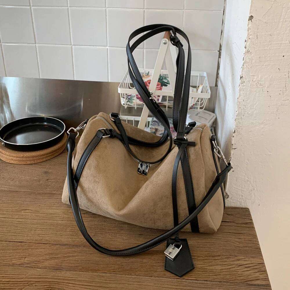 Vintage Matte Leather Crossbody Large Capacity Shoulder Tote Simple Women Pack Fashion Style Bag For Commute Daily Use XJ260131