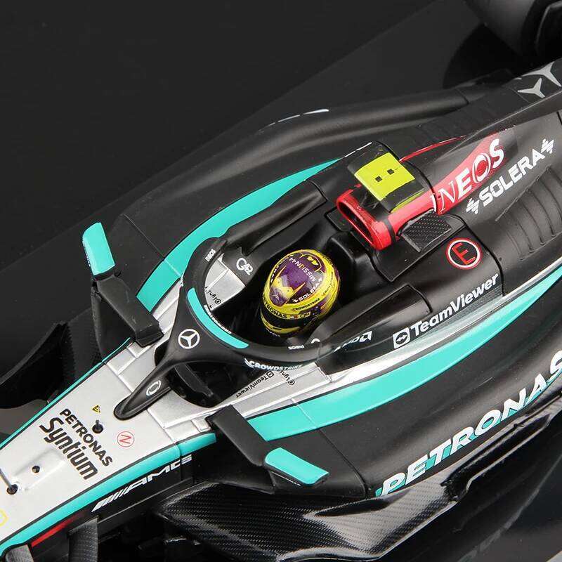 Bburago 1:24 Mercedes-AMG F1 Team W15 2024 Mercedes Formula Racing Alloy Car Model #44 Hamilton 63# Russell Static Diecast Toy Y260130