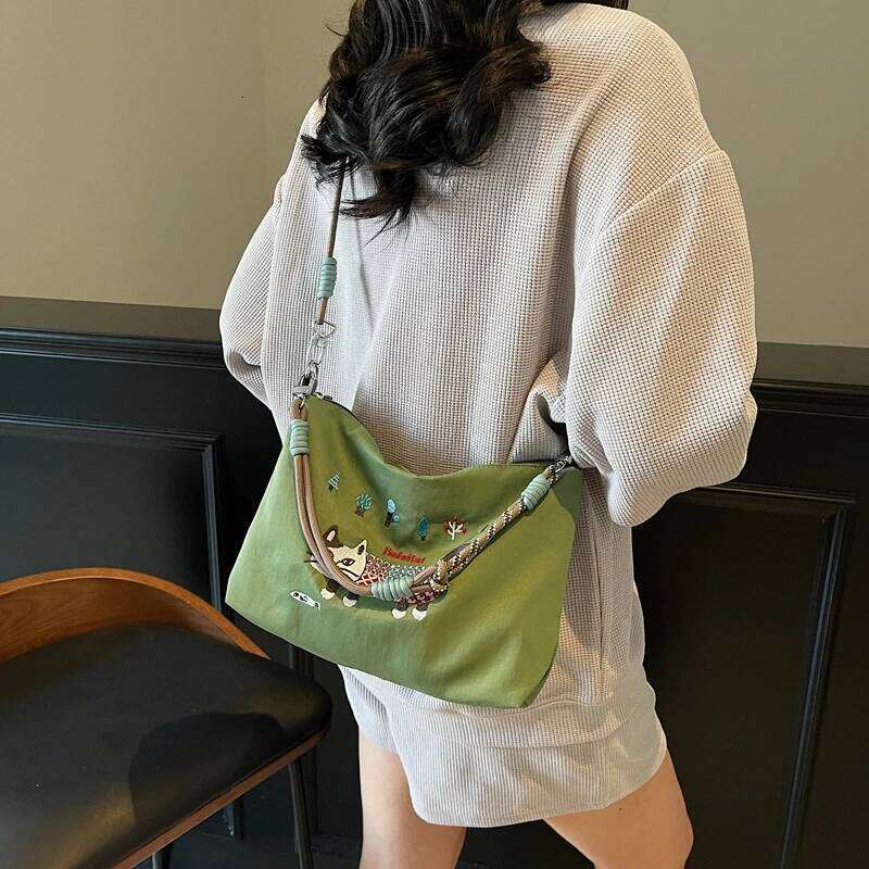 Large capacity spring and summer embroidered cat waterproof handbag, crossbody single shoulder shopping bag, cart