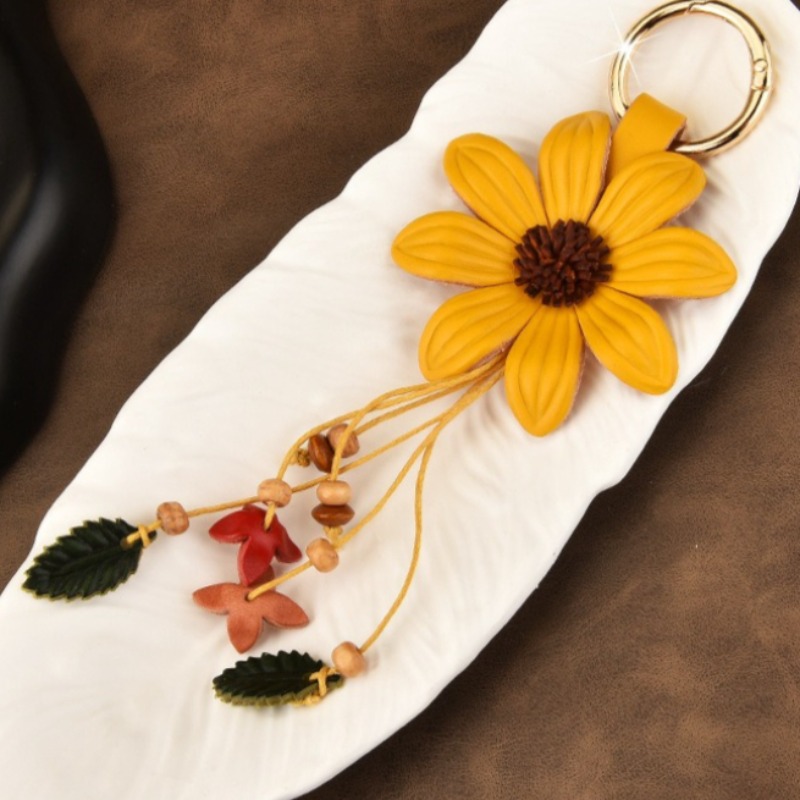 Couple birthday gift Gifts Keychain Bag Charm Flower Leather Keychain Green Heart Metal Car Keychain Purse Pendant for Women Men Valentine's Day 
