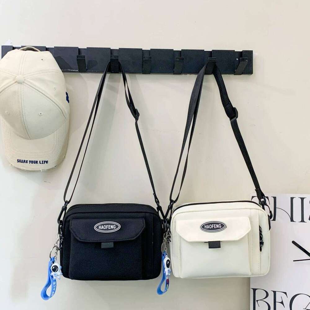 Men's and women's single-shoulder trendy small bags, cross-body bags for students, casual backpacks, leisure mo