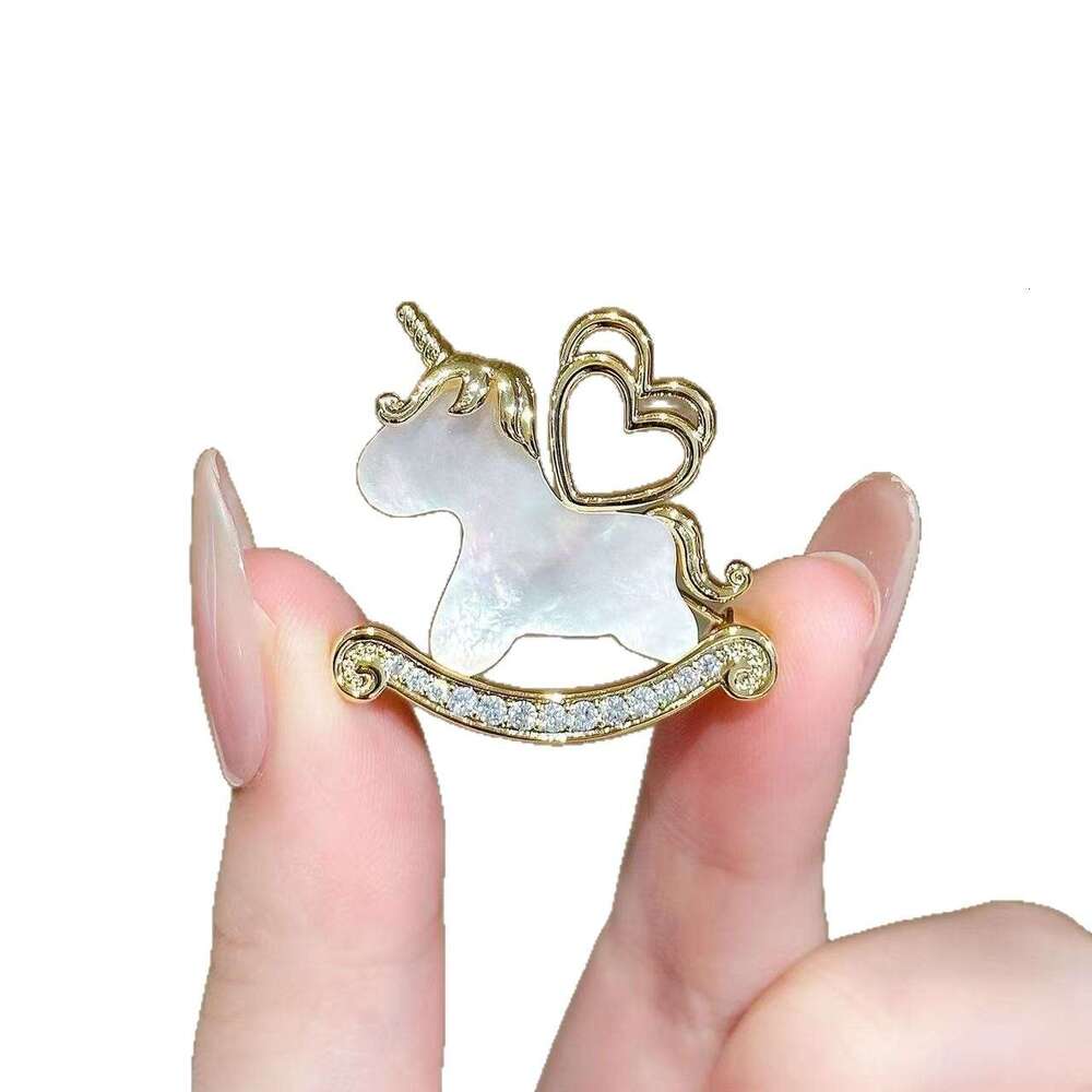 Sparkling Diamond Pony High-End Exquisite Versatile Niche Unique Design Sense Elegant Light Luxury High-Value Brooch