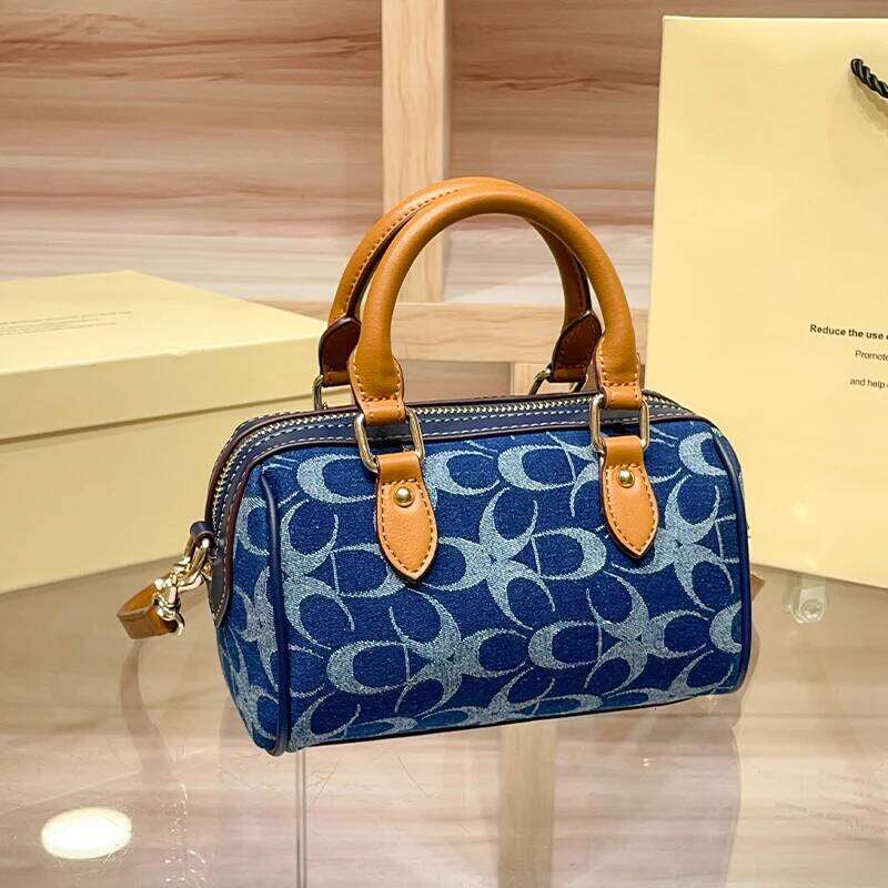 Brand Denim Handheld Pillow Women's 2025 New Style High end Designer Fashion Versatile Shoulder Crossbody Bag