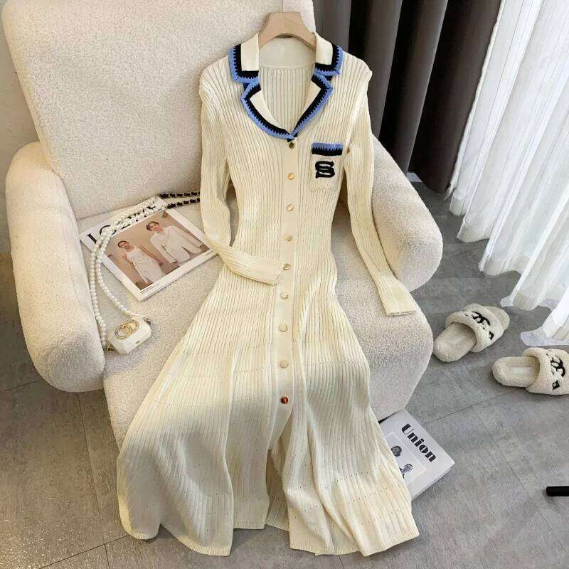YuooMuoo Elegant Embroidery Letter Knitted Maxi Autumn Winter Brand Fashion Lady Notched Black Sweater Dress Office Robes XJ260131