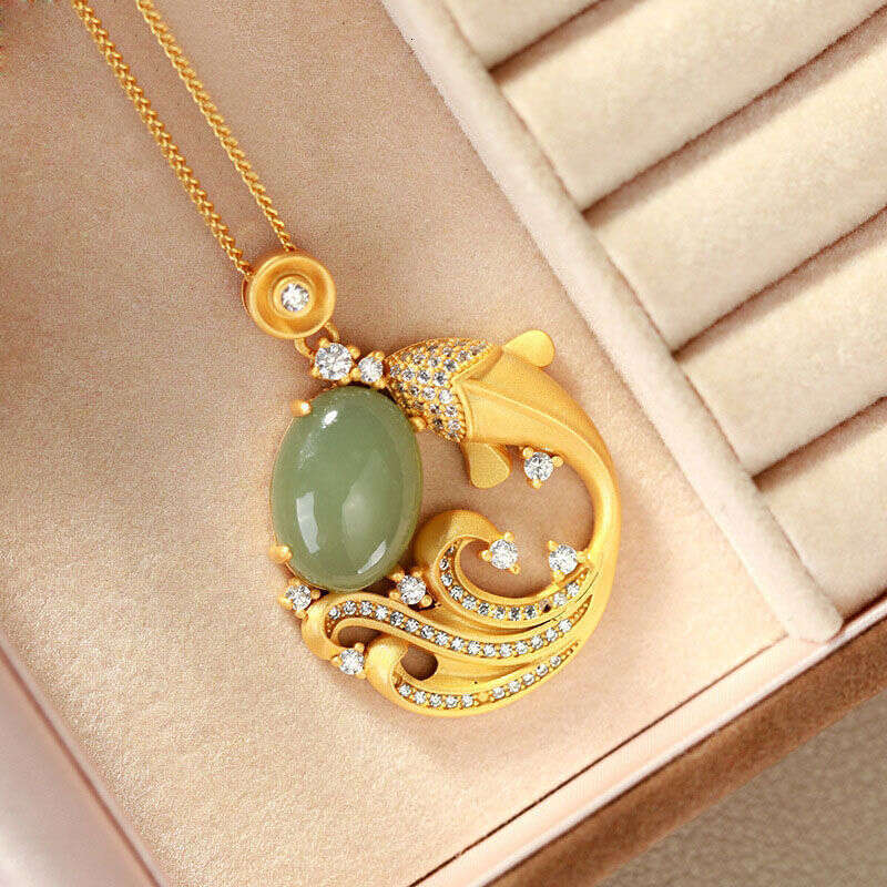 Gold-Plated Jade Pendant with Fish Design, Classical Style, Exquisite and Delicate, Suitable for Women - view 5