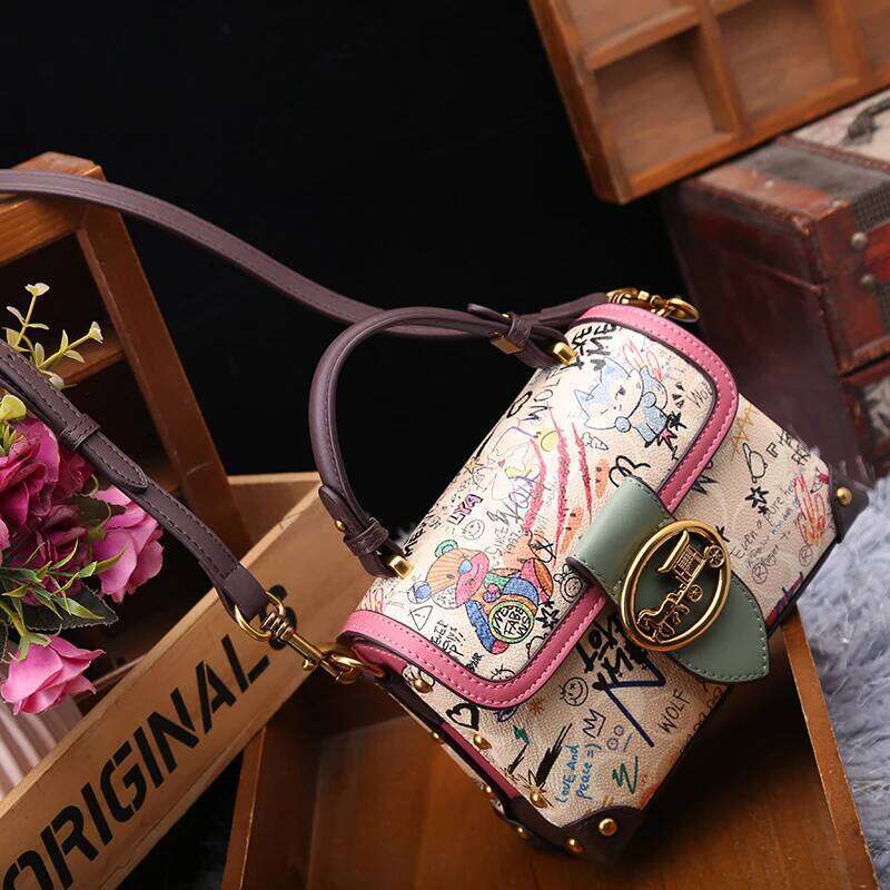 Brand premium women's graffiti box small square bag 2024 new autumn and winter designer handbag single shoulder crossbody ba