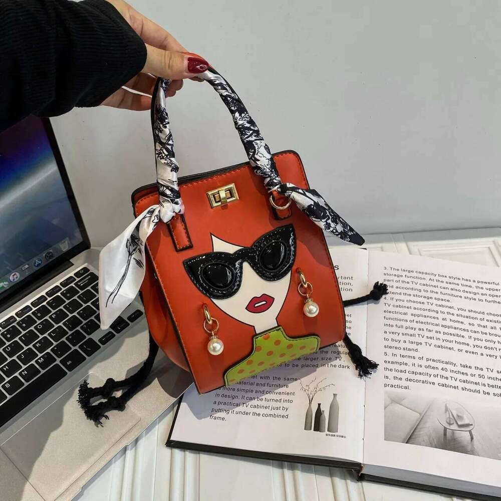 Female Personality Beautiful Woman Single Shoulder Crossbody Bag Foreign Trade Internet Celebrity Tote Handbag XJ260131