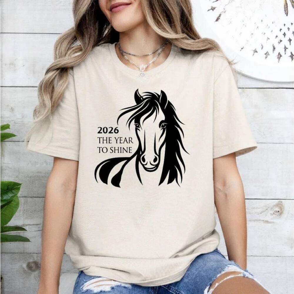 of The Horse 2026 Shirt Chinese Zodiac Tee Lunar New Year Holiday Unisex Tshirt Men Women Casual Fashion Streetwear C260131