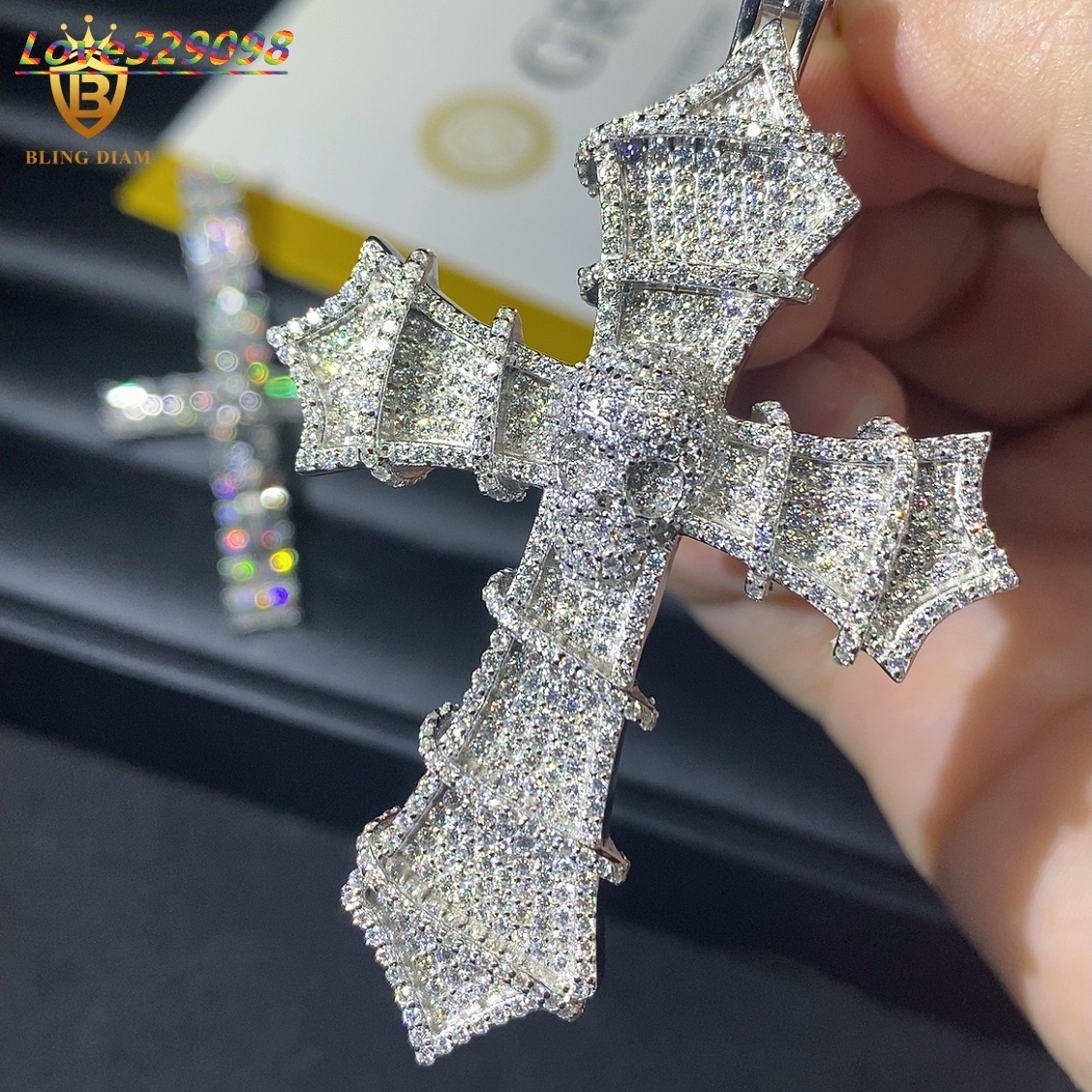 Fully Ice Out 925 Silver Cross Pendant Charms Moissanite Pendant D VVS Round Moissanite GRA Certified Fine Pendant Necklaces