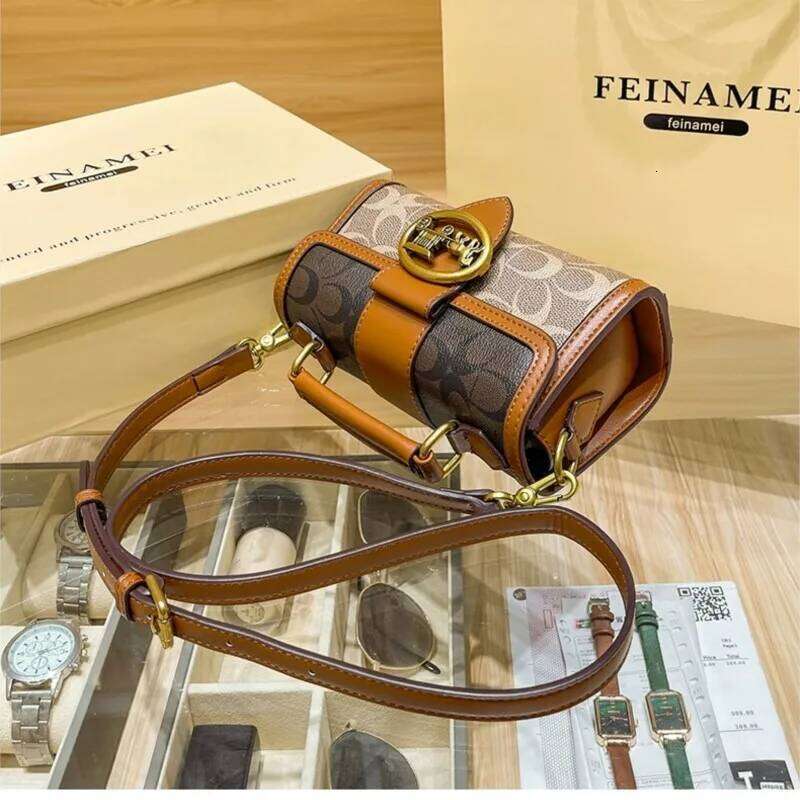 New simple and fashionable small handbag clash-color women's chain, single shoulder bag, senior carriage bag