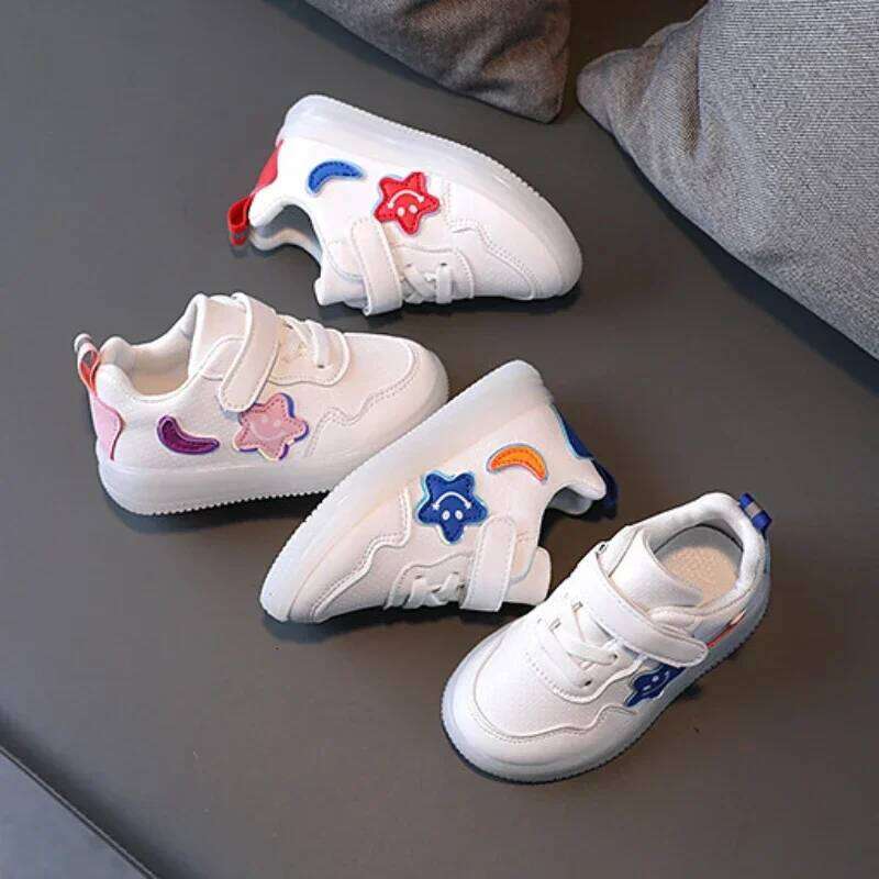 Kids LED Light Casual Boys Cute Cartoon Glowing Sneakers Children Soft Bottom Anti Slip Sports Fashion Girls Shoes Y260128