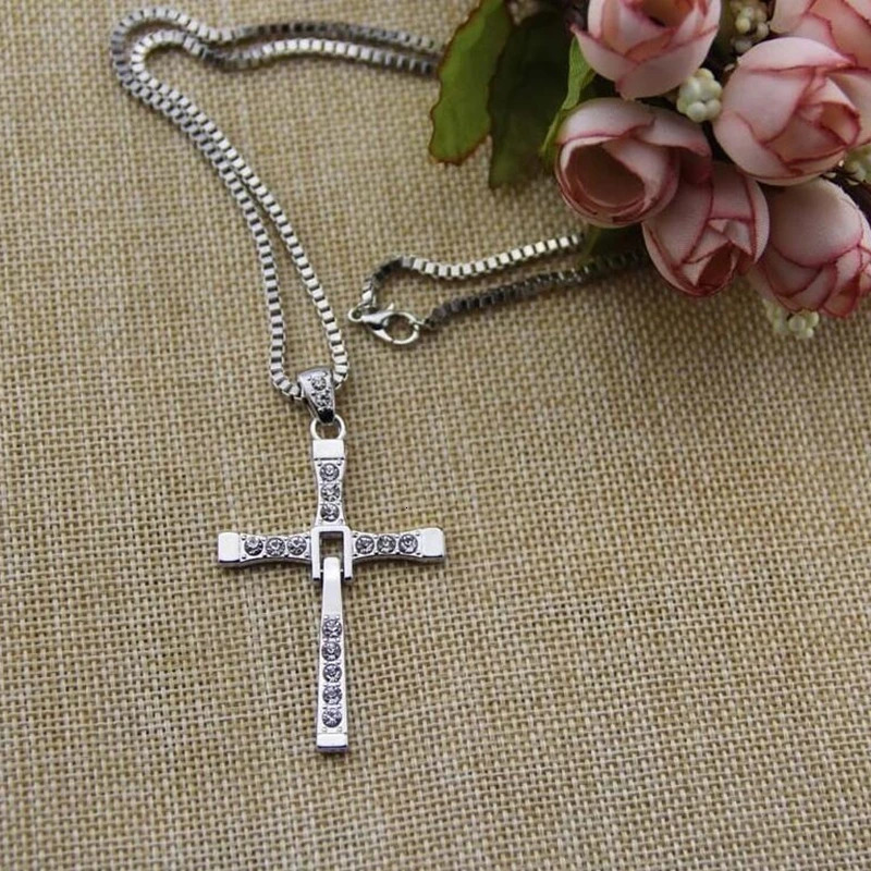Sell The Movie Fast and Furious Pendant Necklace Dominic Toretto Cross Mens Pendants For Men Jewelry Crystal 260128