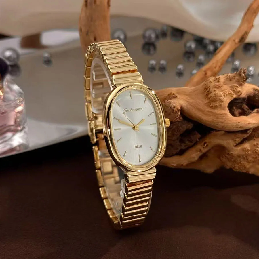 Golden Retro Fashion Ladies Oval Quartz Watch Elegant Small Gold Watch High-End Trendy Timepiece for Women 260126