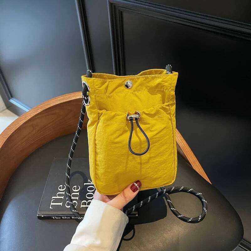 Minimalist Style Lightweight Drawstring Canvas Small Bag: Versatile Mini Single-Shoulder Crossbody Coin Purse for Mobile Phones