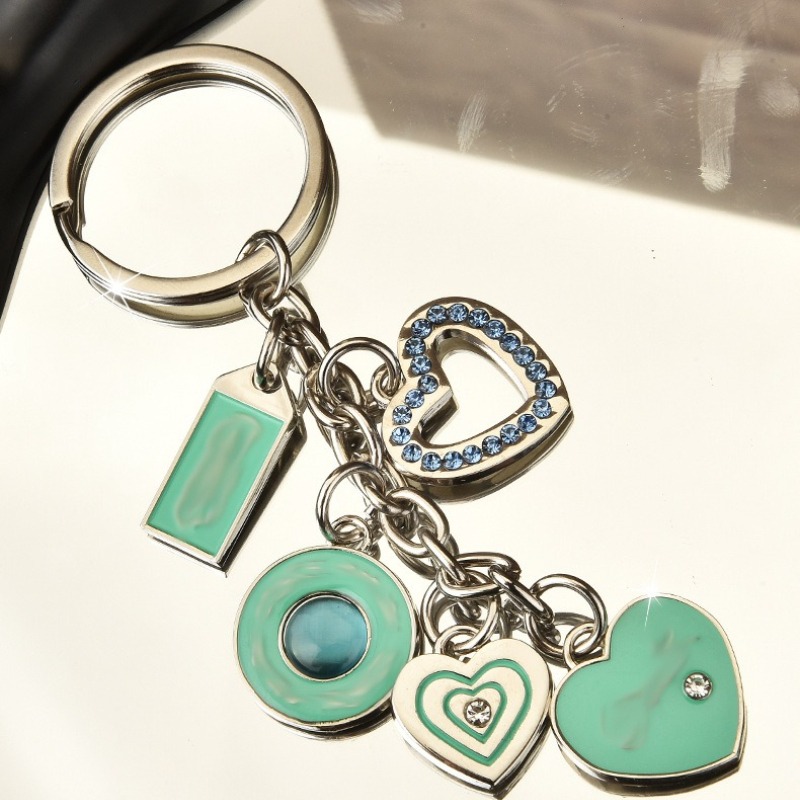 Couple birthday gift Gifts Keychain Bag Charm Flower Leather Keychain Green Heart Metal Car Keychain Purse Pendant for Women Men Valentine's Day 