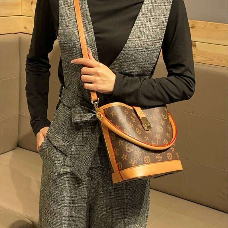 Light luxury brand women's bucket 2024 new high-end feeling autumn and winter fashion designer handbag crossbody bag