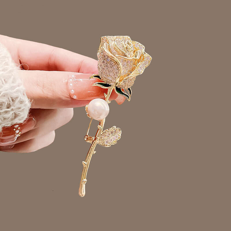 Exquisite Rose New Versatile Inlaid Crystal Flower Pin Shiny Design Anti-Exposure Brooch