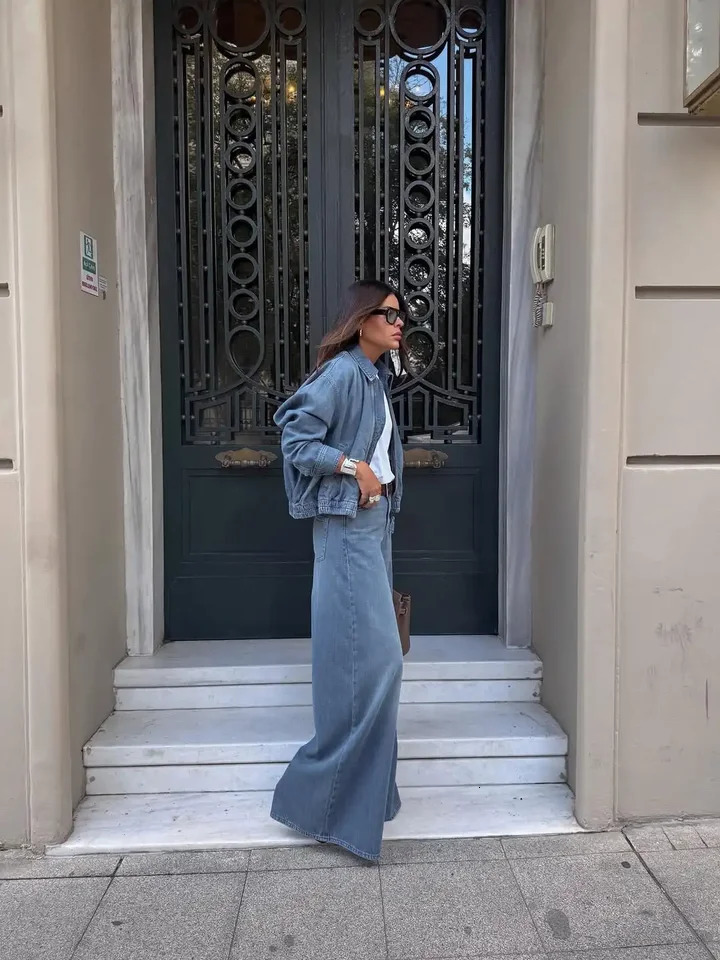 Women Chic Blue Washed Denim Short Jacket Fashion Lapel Zipper Full Sleeve Loose Jackets 2026 Lady Daily High Streert Outwears 260120