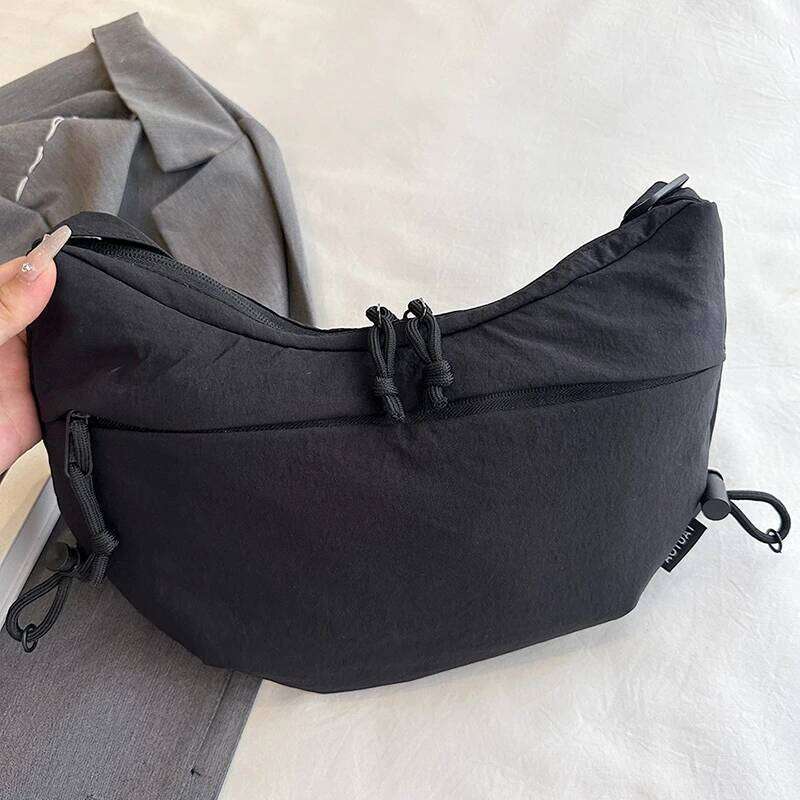 Solid color trendy personalized shoulder women, simple daily dumpling bag, versatile nylon crossbody bag for women