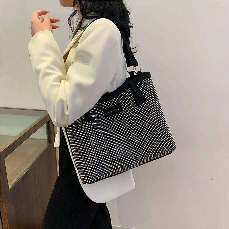 Hasp Pu Ladies Shoulder Rhinestone Design Sewing Thread Bags for Women New Fashion Underarm Shopper Totes XJ260130