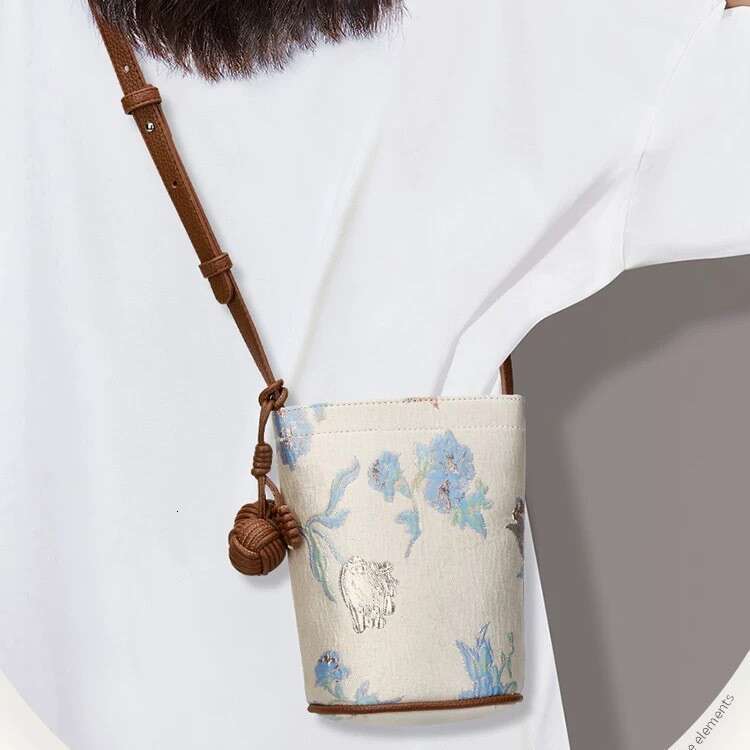 Spring Summer Retro Trend New Chinese Style Casual Versatile Single Shoulder Crossbody Commuter Bucket Phone Bag MASA