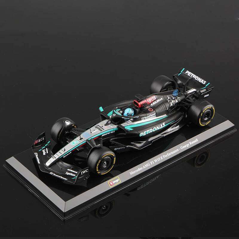 Bburago 1:24 Mercedes-AMG F1 Team W15 2024 Mercedes Formula Racing Alloy Car Model #44 Hamilton 63# Russell Static Diecast Toy Y260130