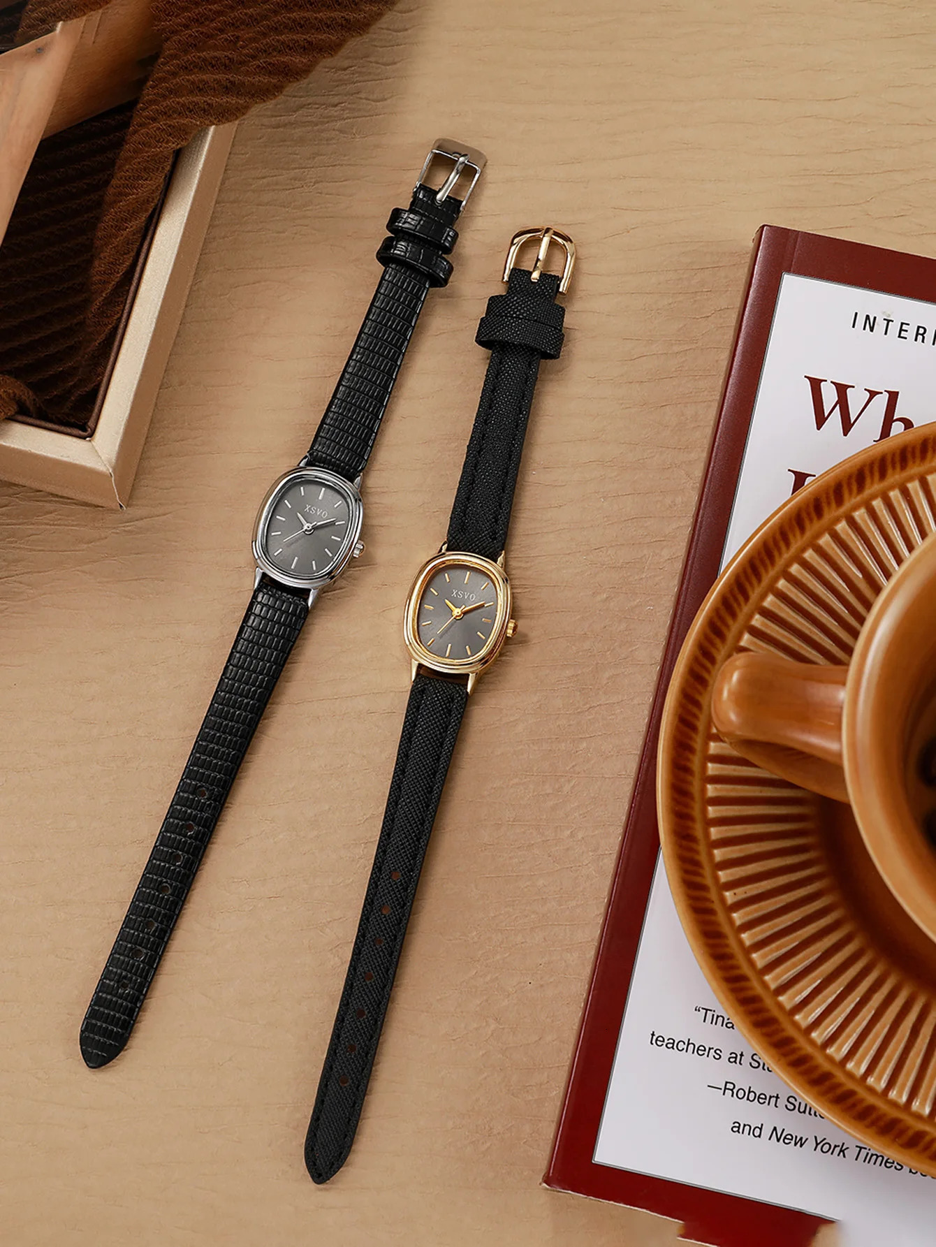 Vintage Fashion Niche Ladies Quartz Watch for Christmas and Halloween Gifts 260126