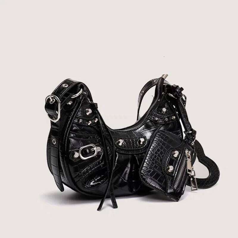 2026 Spring Hot Selling Maillard Retro Small Spicy Girl Y2K Wasteland Style Vintage Leather Shoulder Armpit Bag