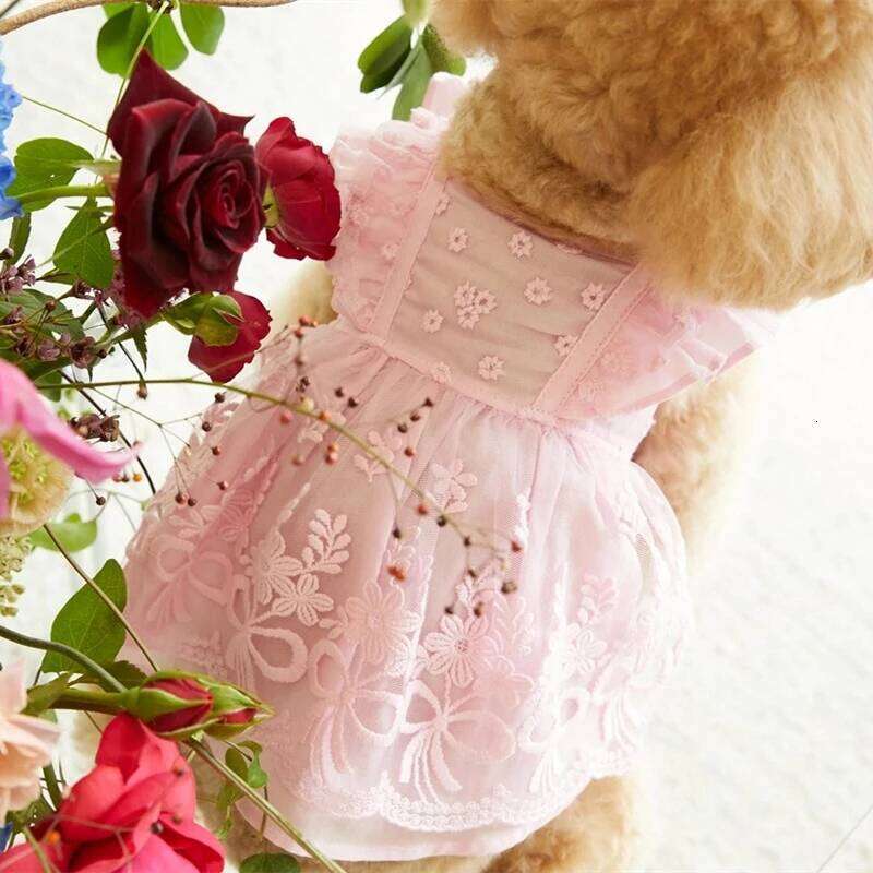 2025 New Pet Summer Puppy Lace Flying Sleeve Princess Teddy Dog Cat Designer Beautiful Thin Dress And Headpiece H260129