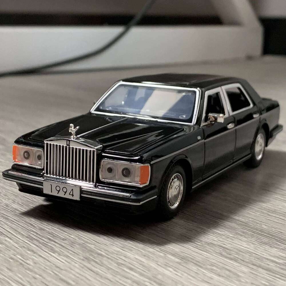 1:32 1994 Rolls Royce Silver Spur Limousine Alloy Metal Diecast Model Car Home Interior Decoration Ornaments Holiday Present Boy Y260130