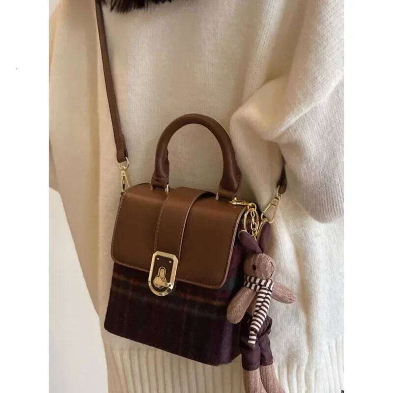 Vintage Plaid Fashion Patchwork Portable Small Square Bag 2023 New Autumn Winter Commut Crossbody Bags Pop Texture Shoulder Pack XJ260131