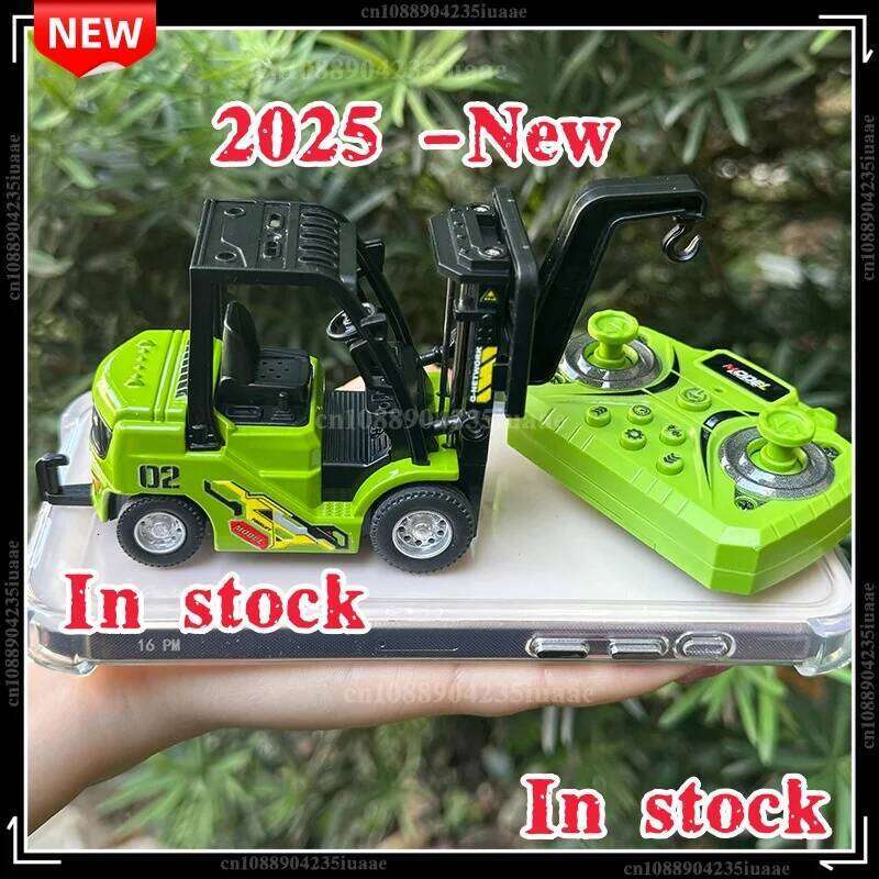 1/64 RC Trucks Alloy Forklift Mini APP 2.4G Rc Cars Remote Control Construction Engineer Vehicle Toys for Boys Adults Kids Gifts Y260131