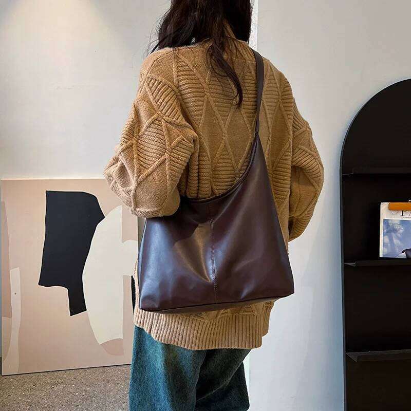 New Women's Fashionable Simple Shoulder Large Capacity PU Commuter Tote Bag High Sense Retro Armpit Bags XJ260131