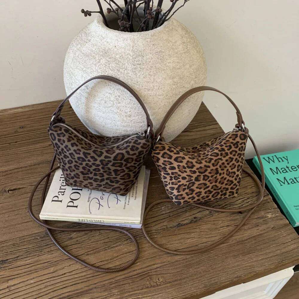 Fall Winter Retro Phone Small Women's 2025 New Fashion Leopard Print Handbag Versatile Crossbody Single Shoulder Bag