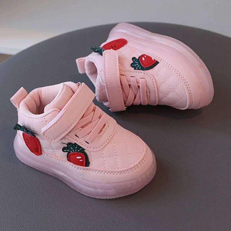 Trendy Child Sneakers New Light Up Versatile Girl Anti Slip Soft Sole Boy Simple Cute Board Shoe Comfort Casual Shoes Y260128