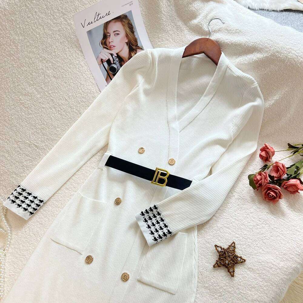 YuooMuoo Brand Fashion Woman Knitted 2025 Autumn Winter Elegant V-neck Bird Lattice Lady Office Dress Korean Party Vestido XJ260131