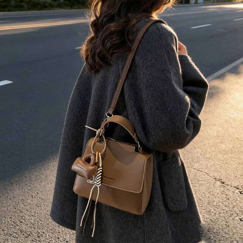 Cross-Border Foreign Trade Hot Sale Winter New Solid Color Tote Female Fashionable RetroPUShoulder Crossbody Bag XJ260131
