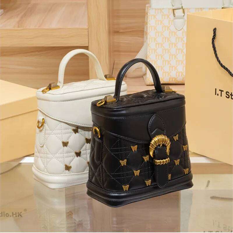 Women's 2024 new handbag genuine leather bucket bag, high-end designer single shoulder crossbody carrying box bag