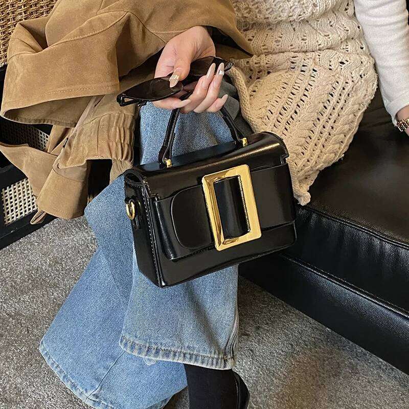 Ins Super Popular Hong Kong Style Textured for Women 2026 New Trendy Simple Handbag Retro Shoulder Crossbody Bag 9001CJ XJ260131