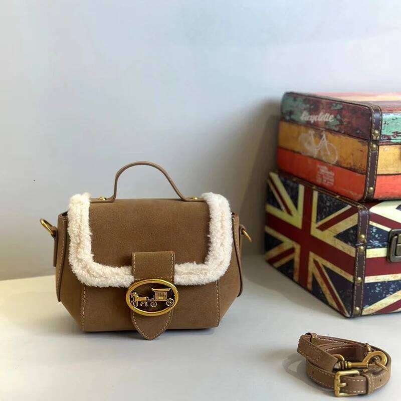 Brand women's high-end designer small square 2024 new autumn and winter plush handbag single shoulder crossbody bag