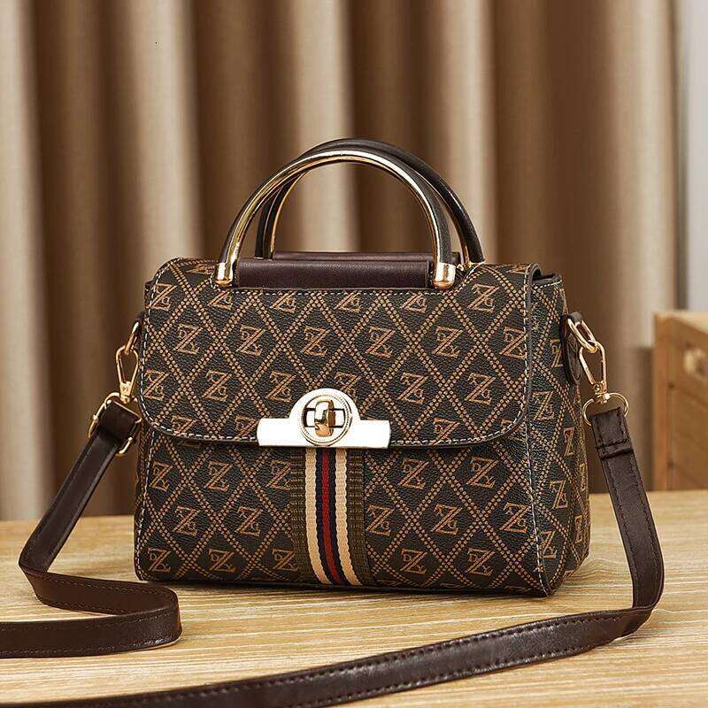 Vinta Large Capacity Tote Printed Letters One-Shoulder Crossbody Women's Bag Metal Buckle Stripe Decoration PVC Fabr