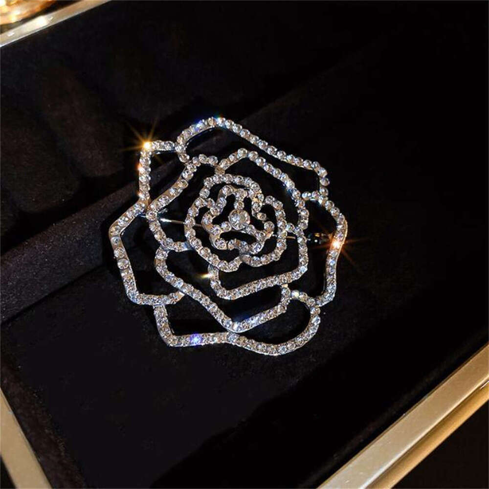 Camellia French Fashion Elegant Rose Flower Brooch Exquisite Versatile High-end Accessories Wholesale