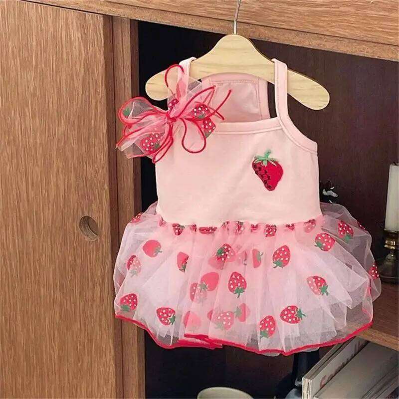 Lovely Puppy Dresses T-shirt Ruffled Beach Strawberry Outfit Elegant Props H260130