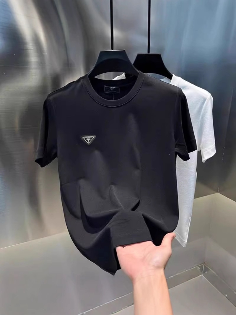 2026 new light luxury classic triangle metal short-sleeved T-shirt basic top men's clothing