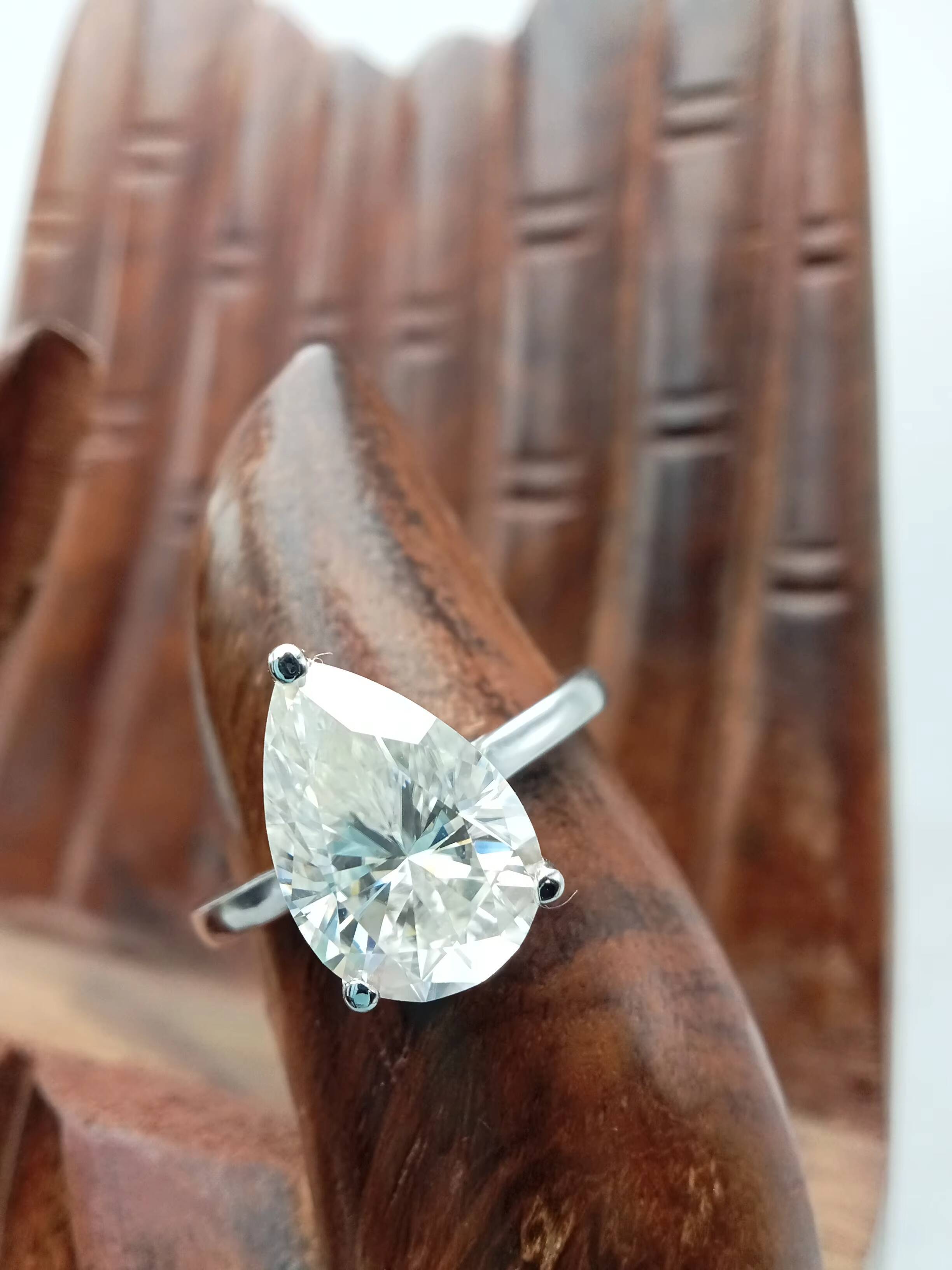 Fancy Fine Jewelry Custom 10K Gold Engagement Ring VVS Lab Grown Pear Cut White Wedding Diamond for Certificate 100