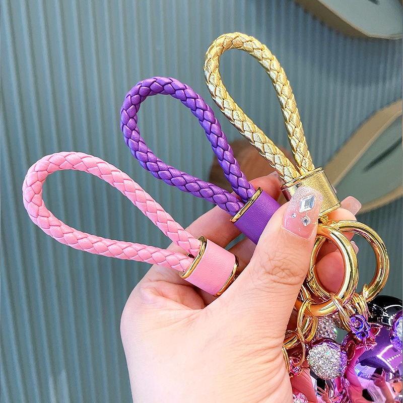 Designer Luxury Rhinestone Bear Keychain for Women, Electroplated Cute Bear Car Keyring Bag Charm, Ideal Birthday Gift 2026