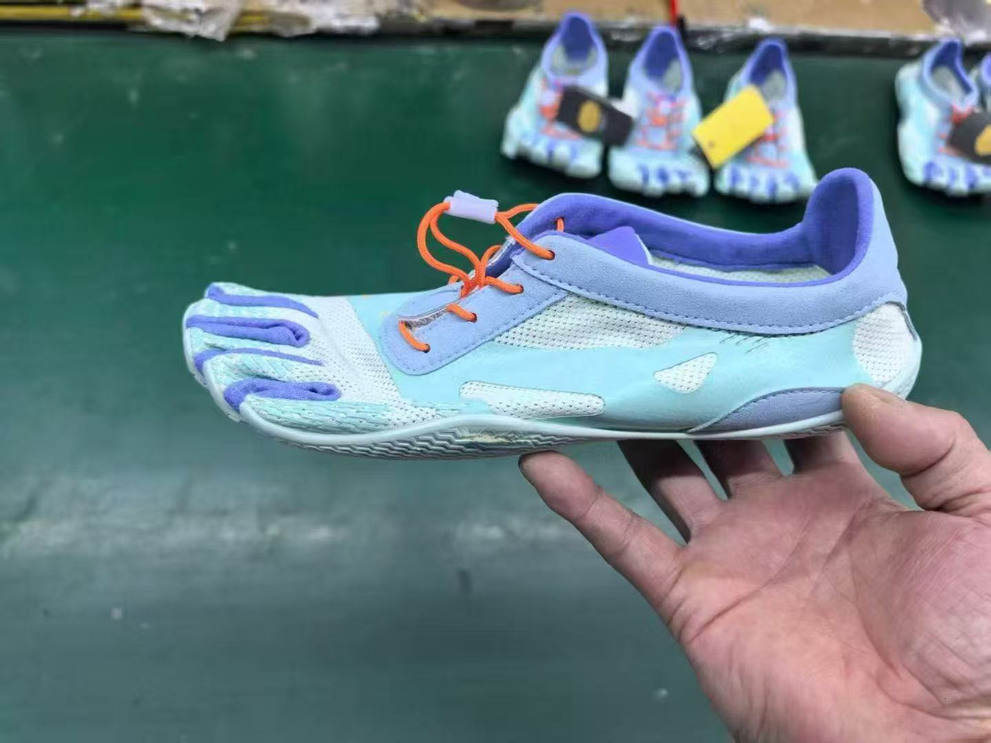 Men's and women's five toed shoes indoor soft soled yoga Pilates barefoot dance shoes fitness sports shoes split toe shoes casual shoes spor